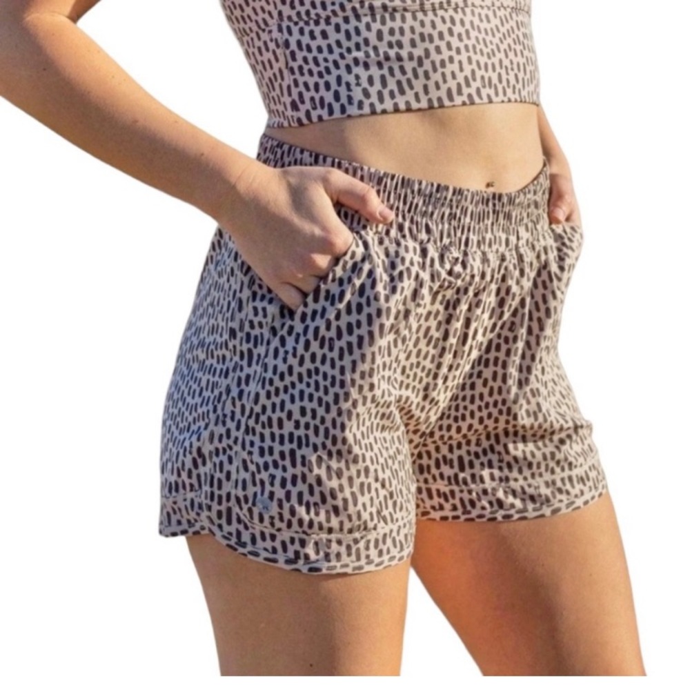 Senita Athletics Sedona Shorts Size M